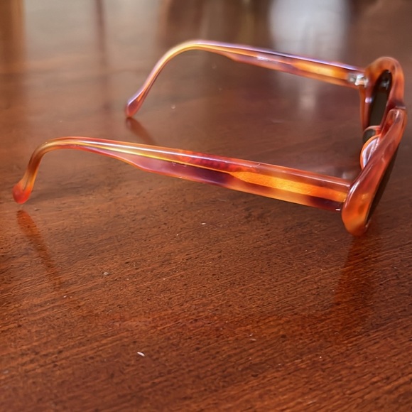 Vintage 90s Ellen Tracy Sunglasses - Picture 4 of 5